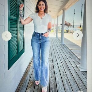 EXCELLENT CONDITION JUDY BLUE STRAIGHT LEG HI-RISE JEANS SIZE 15/32